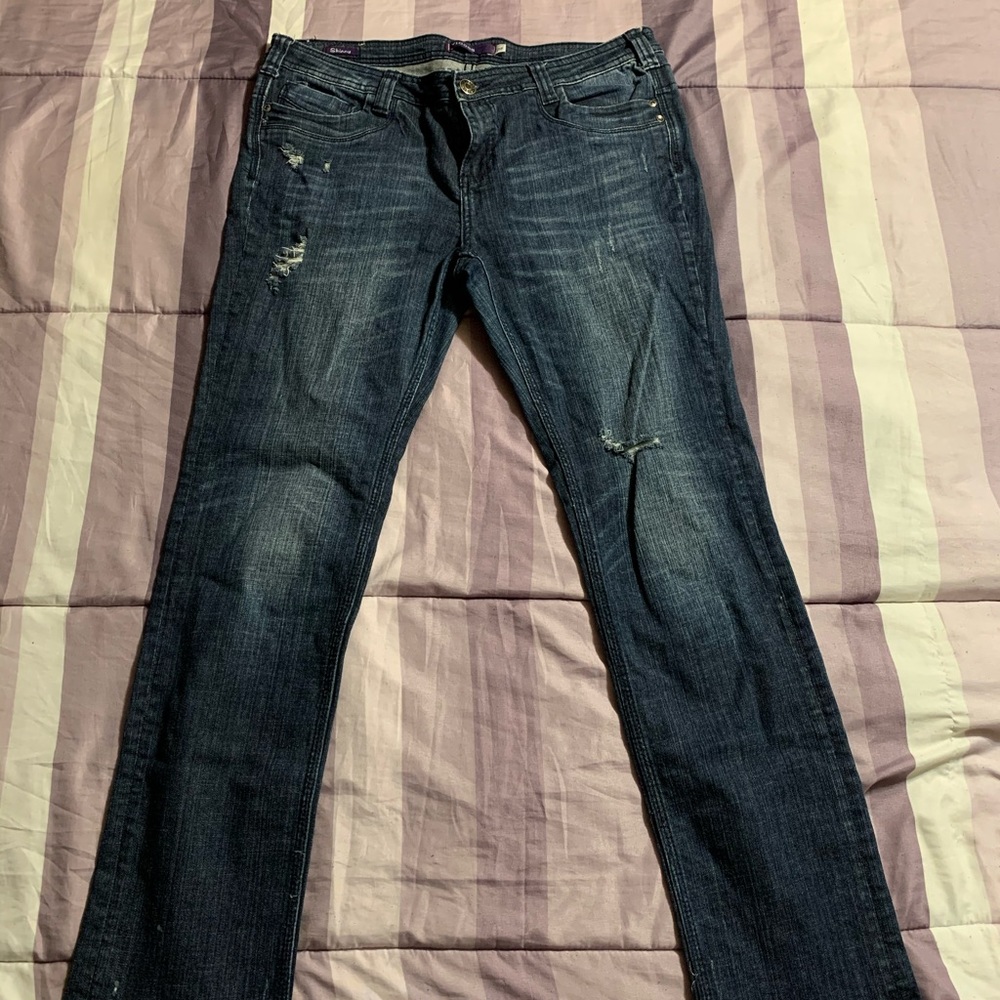 Young women’s straight leg jeans